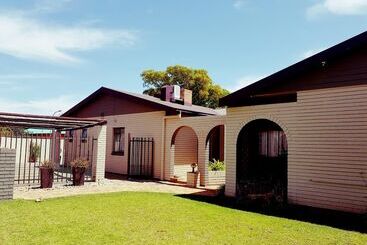 پانسیون Mckala Guesthouse