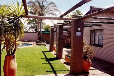 پانسیون Mckala Guesthouse