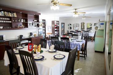 پانسیون Ons Dorpshuis Guest House