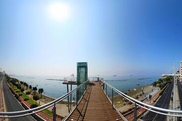 Seabreeze City Center Flat By Trulycyprus