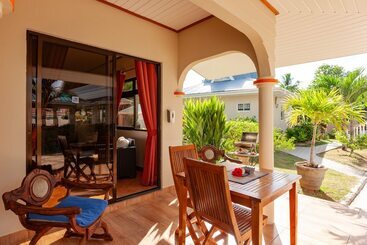 Villa Aya