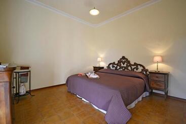Villa Mimosa