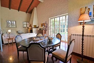 Villa Mimosa