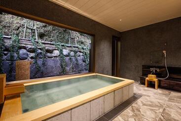 ریوکان Yuraku Kinosaki Spa & Gardens