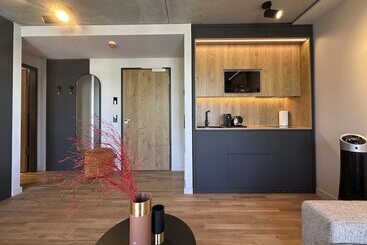 B5 Apartments