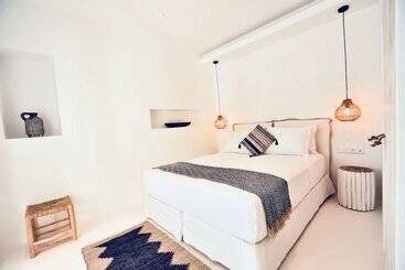تختخواب و صبحانه Pili Pala Suites