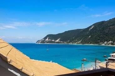 تختخواب و صبحانه Tellion Suites