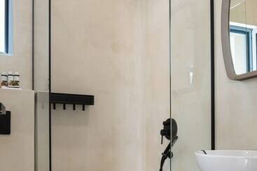 تختخواب و صبحانه Tellion Suites