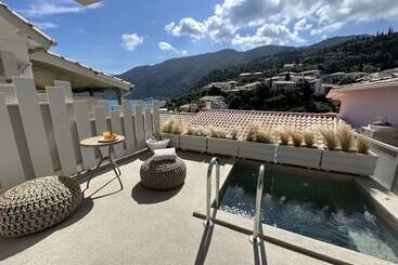 تختخواب و صبحانه Tellion Suites