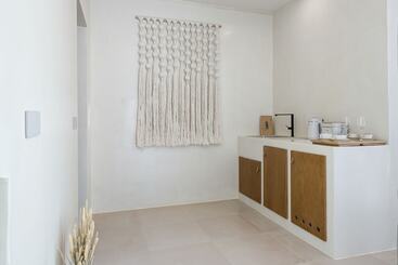 تختخواب و صبحانه Tellion Suites