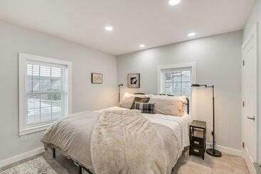 Bright & Modern Home: 2 Mi To Presque Isle Airport