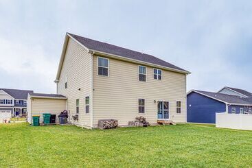 Bright Plainfield Home ~ 14 Mi To Indianapolis!