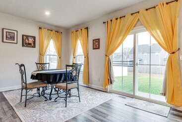 Bright Plainfield Home ~ 14 Mi To Indianapolis!