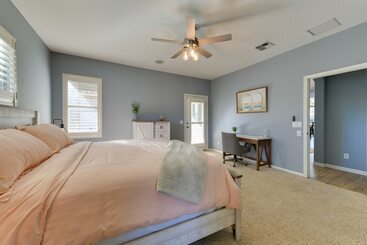 Charming Gilbert Home W/ Patio & Putting Green!