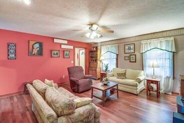 Charming Newark Home < 10 Mi To Buckeye Lake