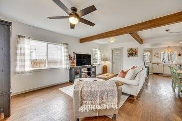 Colorado Springs Home: Balcony W/ Mountain Views!