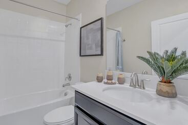 Fantasia @ Storey Lake By Shine Villas #408