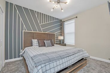 Fantasia @ Storey Lake By Shine Villas #408