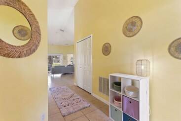 Gilded Parasol By Shine Villas Remington Golf 420