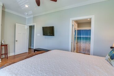 Gorgeous Galveston Bay Home W/ Private Pool!