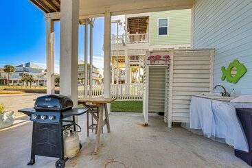 Gorgeous Galveston Bay Home W/ Private Pool!
