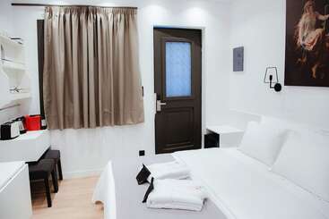 هتل Athens Muses Suites