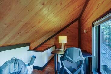 Inviting Sunriver Cabin W/ Resort Amenities!