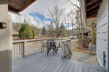 Lake Lure Village Cabin, 3 Mi To Chimney Rock!