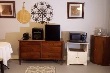 Loess Hills Inn B&b