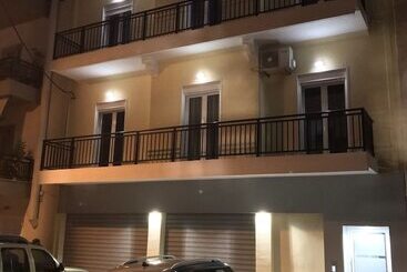 מלון דירות Midway Point Apts