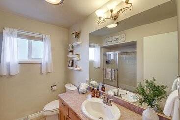Missoula Home Near Fairgrounds ~ 3 Mi To Downtown