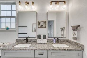 Modern Pensacola Vacation Home W/ Private Pool!