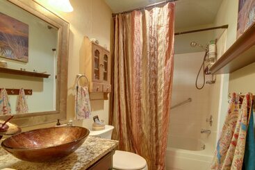 Pet Friendly Austin Home W/ Deck & Private Hot Tub