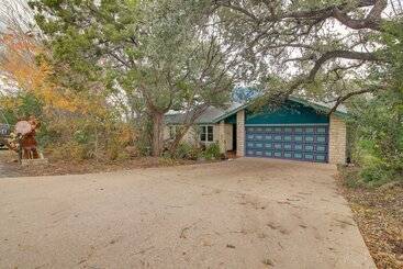Pet Friendly Austin Home W/ Deck & Private Hot Tub