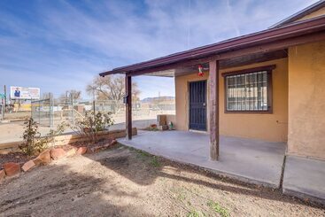 Pet Friendly Home Near Downtown Albuquerque!