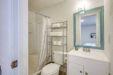 Pet Friendly Home Near Downtown Albuquerque!