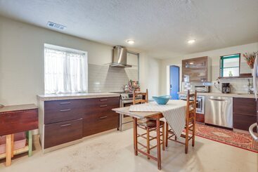 Pet Friendly Home Near Downtown Albuquerque!