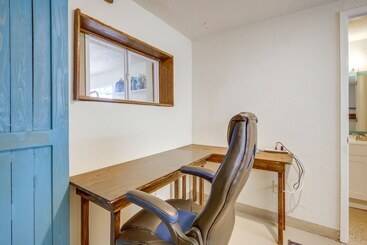 Pet Friendly Home Near Downtown Albuquerque!