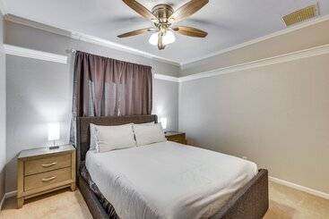 Pet Friendly Tempe Home W/ Private Hot Tub!