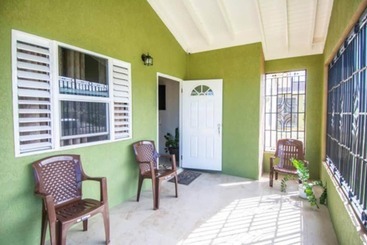 اقامتگاه Captivating 2 Bed House In Falmouth