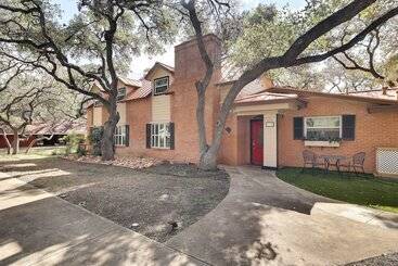 San Antonio Home: Private Pool & Covered Patio