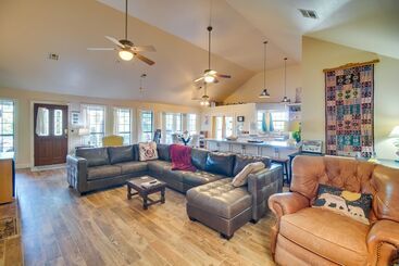 Spacious Grand Lake Lodge: Dock, Views & Grill!