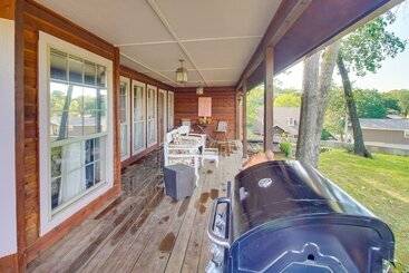 Spacious Grand Lake Lodge: Dock, Views & Grill!