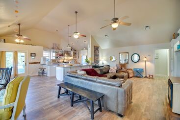 Spacious Grand Lake Lodge: Dock, Views & Grill!