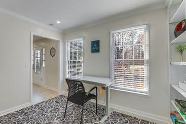 Stylish Marietta Home W/ Deck   Near Truist Park!