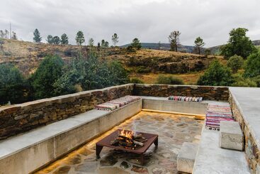 تختخواب و صبحانه Terrasense Mountain Charm Retreat & Farm