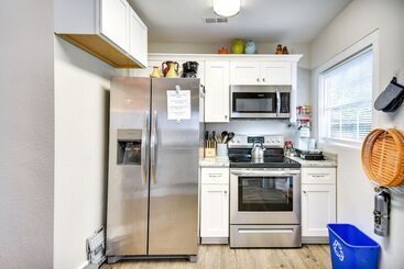 Hampton Home W/ Grill < 1 Mi To Beach!