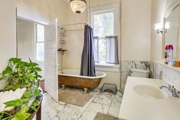 Central Albany Home With Covered Porch & Patio!
