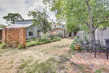 Central Albany Home With Covered Porch & Patio!