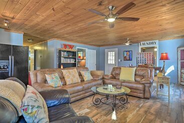 קוטג'' Charming Escape W/ Fire Pit In Summerville!